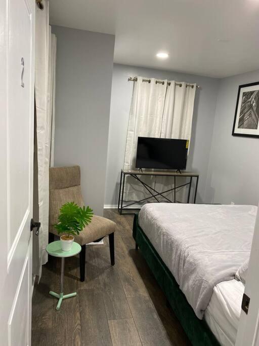 Villa Modern 3Bed 2Bath Ranch With Diy Art Porch 3Tvs And Huge Front Yard To Enjoy! à Calumet City Extérieur photo